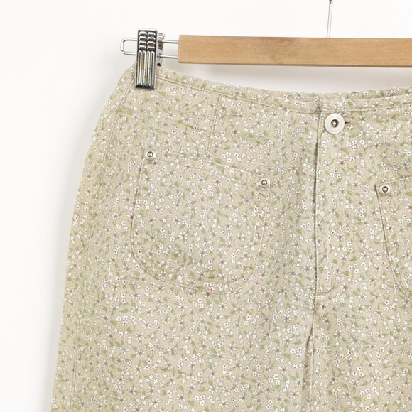 Liz Claiborne Lizwear Petite Floral Capri Pants size 2P - Picture 3 of 12